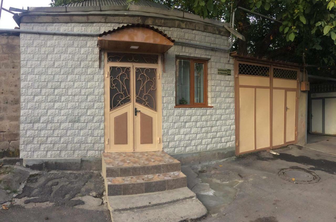 Посуточный Гостевой Дом Gjumri Eksteriør billede